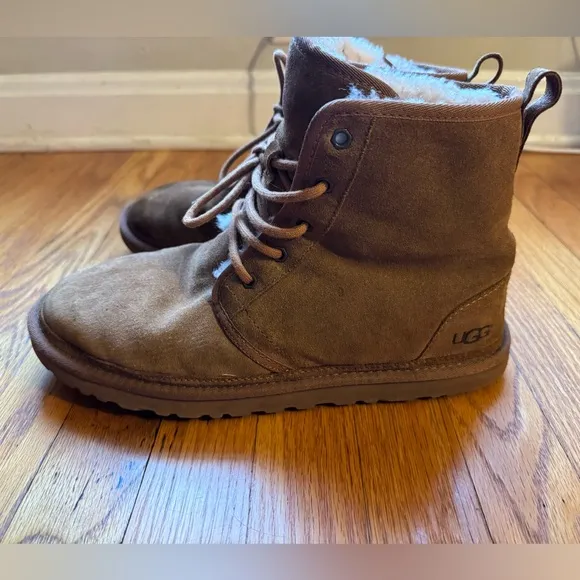Neumel Uggs | Chestnut | Size 11 US/ 44 EU |