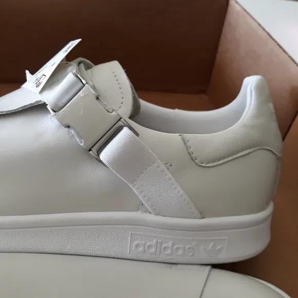 (New) Adidas Sneakers