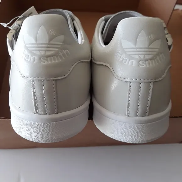 (New) Adidas Sneakers