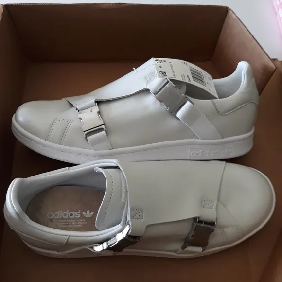 (New) Adidas Sneakers