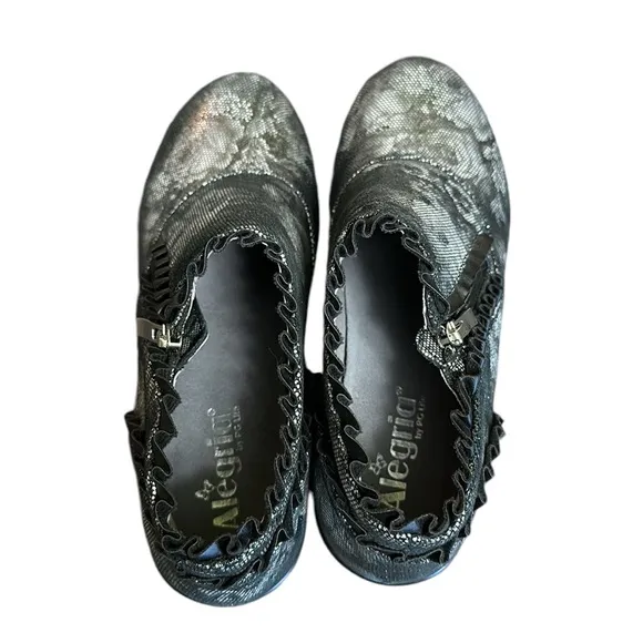 NEW Alegria by PG Lite Hannah Black and Silver Floral Textured Boots Sz 39 9/9.5