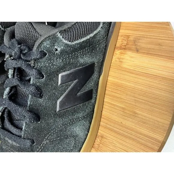 New Balance 533 Skater Shoes Mens size 9 NM533BKT Black on Black