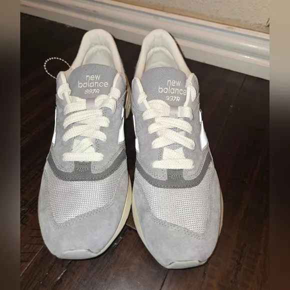 New Balance 997R Gray Sneakers