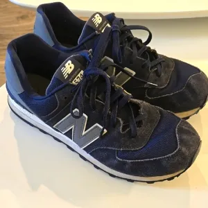New Balance Men's Navy Sneakers size 12 mens