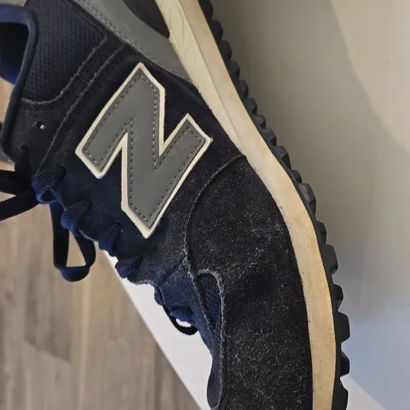New Balance Men's Navy Sneakers size 12 mens