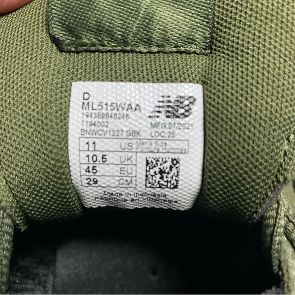 New Balance Men's Olive Green Sneakers Size 11