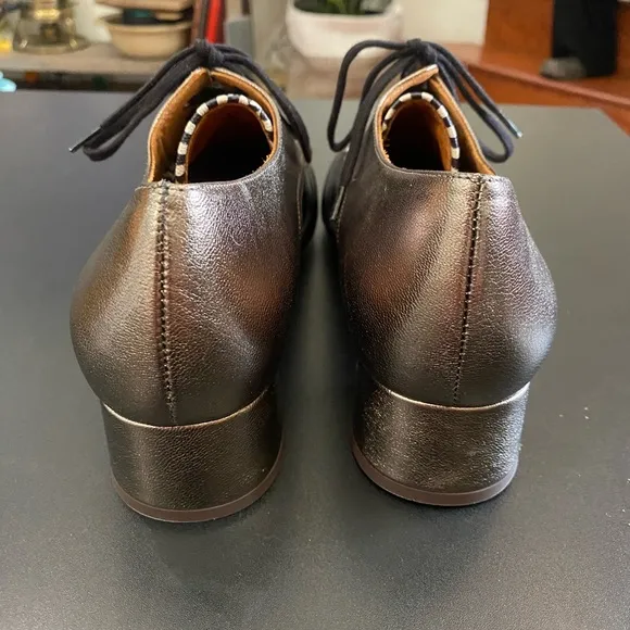 New Chie Mihara Pump in Black / Platinum in Size EU 39.5 / US 9