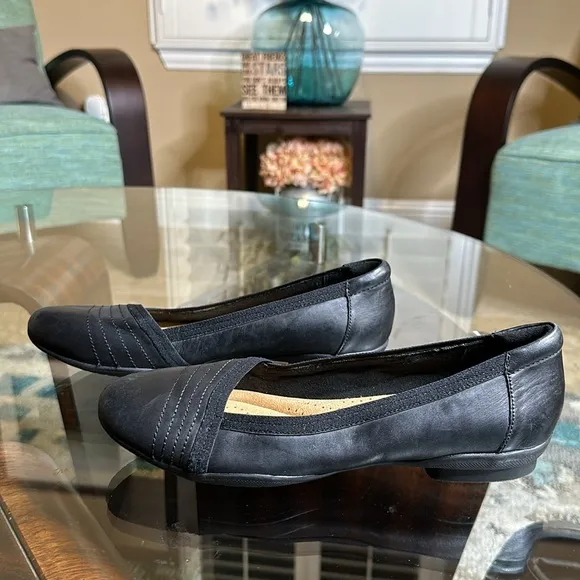 New! Clark’s Collection Leather Ballet Flats - Sara Erin in black size 8
