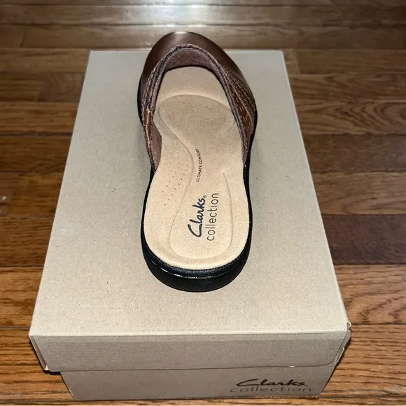 NEW Clarks Leather Laurieann Ease Slip On Mule Flats Dark Tan Women’s Size 5.5