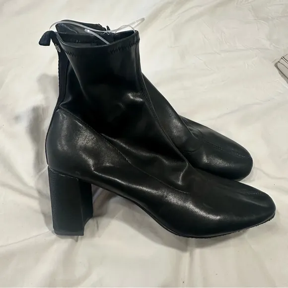 NEW Donald J‎ Pliner Cattie Black Nappa Stretch Leather Boot Size 10 Reg $258