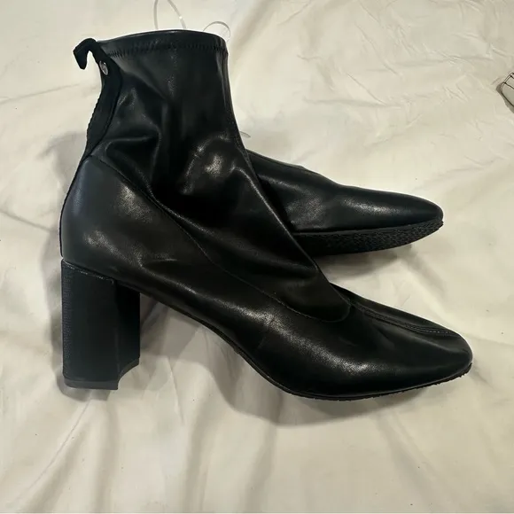 NEW Donald J‎ Pliner Cattie Black Nappa Stretch Leather Boot Size 10 Reg $258