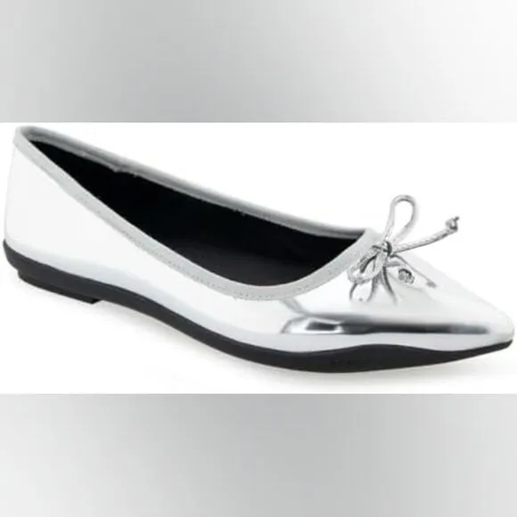 New Dumas Silver Mirror Metallic Pointed Toe Flats 8W”