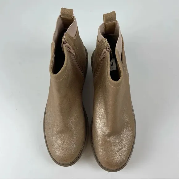 NEW DV Dolce Vita Fury Lug Booties Boots Size 5 Gold Side Zip
