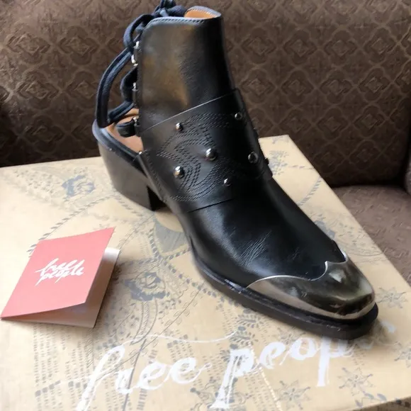 new FREE PEOPLE Rory GENUINE LEATHER boots booties in Black 1091NR