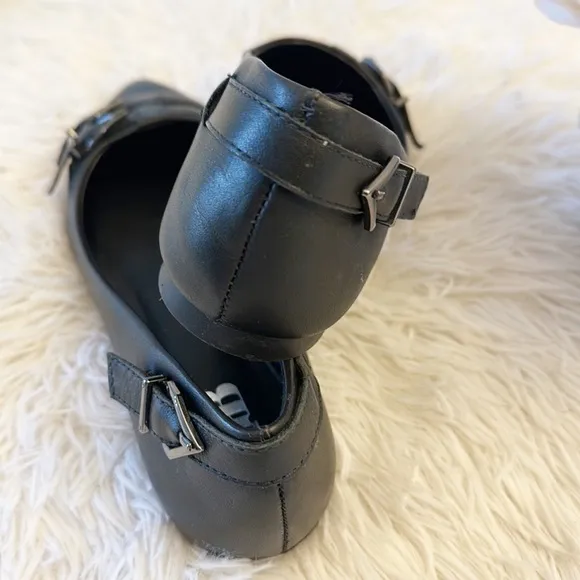 NEW Gianni Bini Black Leather Buckle Point toe ballet flats women size 6.5