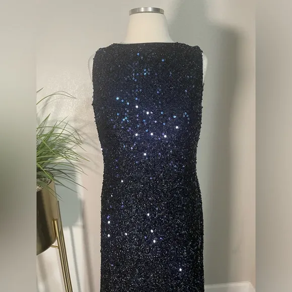 New! Mac Duggal Midnight Cowl Back Boat Neck Sequined Evening Gown 26331‎ Sz 10