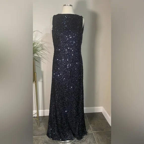 New! Mac Duggal Midnight Cowl Back Boat Neck Sequined Evening Gown 26331‎ Sz 10