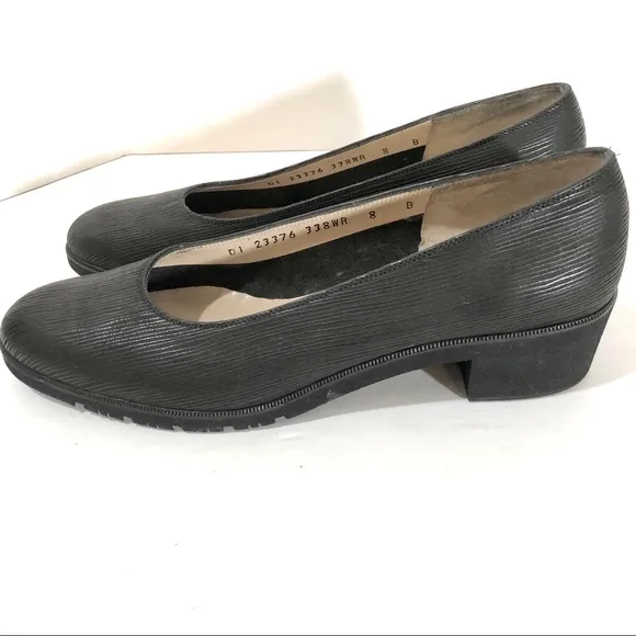 NEW Salvatore Ferragamo Boutique Black Shoes Size 8 B