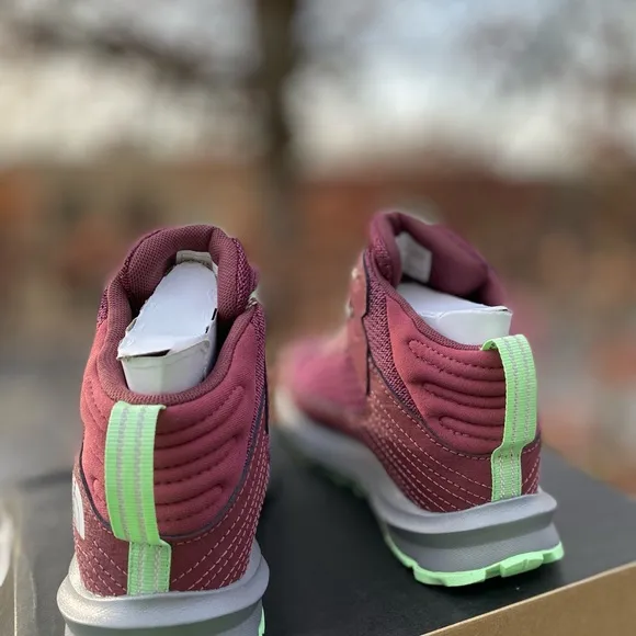 New The North Face Youth Fastpack Hiker MID WP Kids Hiking Shoes Youth Size: 2,4