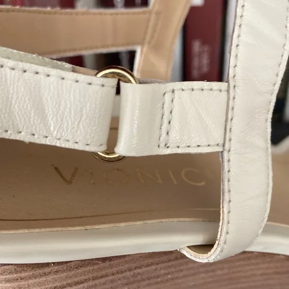New! VIONIC Emmy Wedge Sandals in Cream Leather Women's Size 9.5