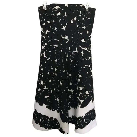 NEW White House Black Market Strapless dress midi fit and flare abstract pattern