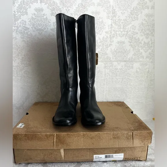 NIB Born Tallulah black leather boots size 7.5