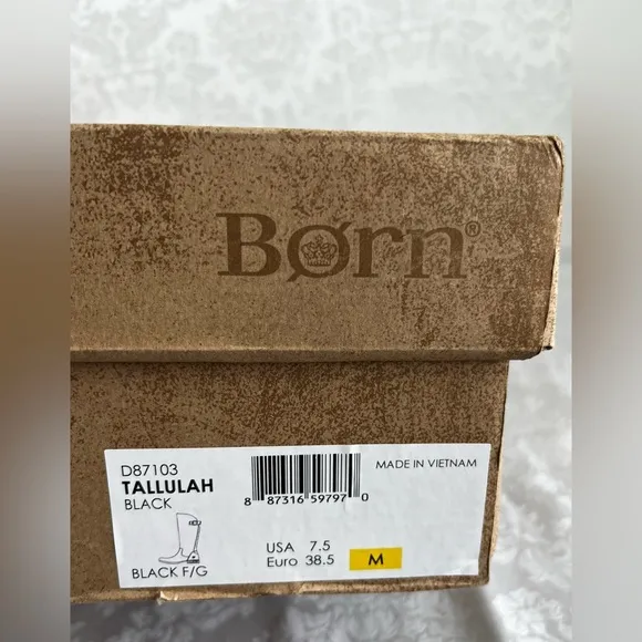 NIB Born Tallulah black leather boots size 7.5