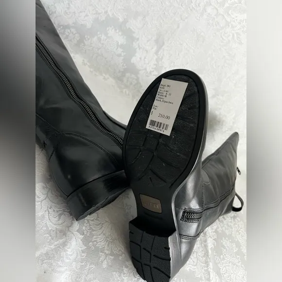 NIB Born Tallulah black leather boots size 7.5