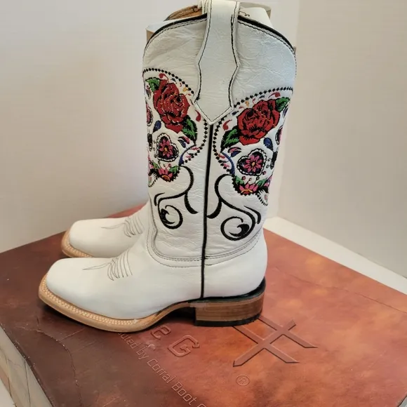 NIB Circle G Kids/Girls White Sugar Skull Square Toe Cowboy Boot Size 2 J7123