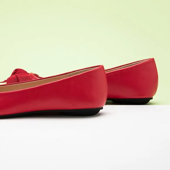 NIB C.Paravano Red Pointy Bow Flats (Aida) Size 39 or 8.5