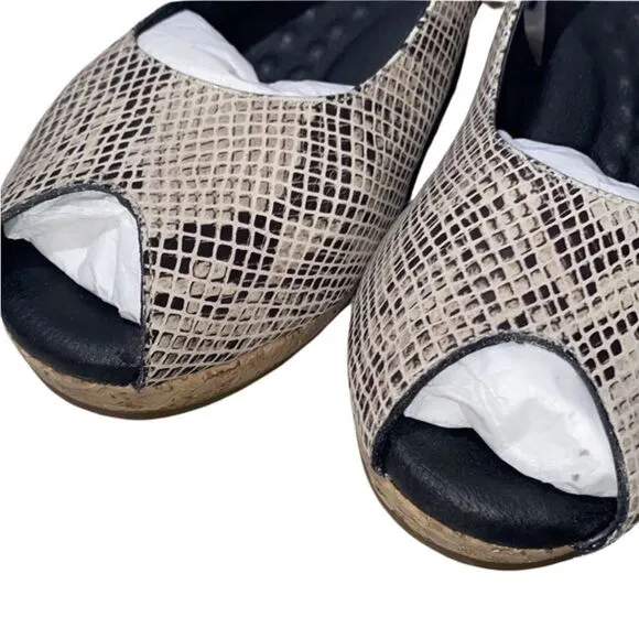 NIB Elites by Walking Cradle Leather Snakeskin slingback Wedges size 10.5