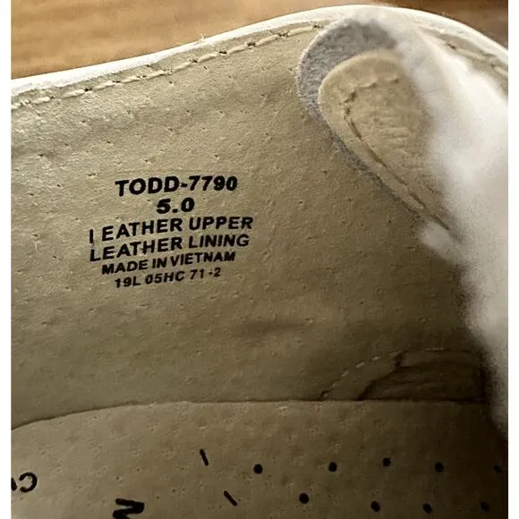NIB Footmates White Leather Todd Boots 5