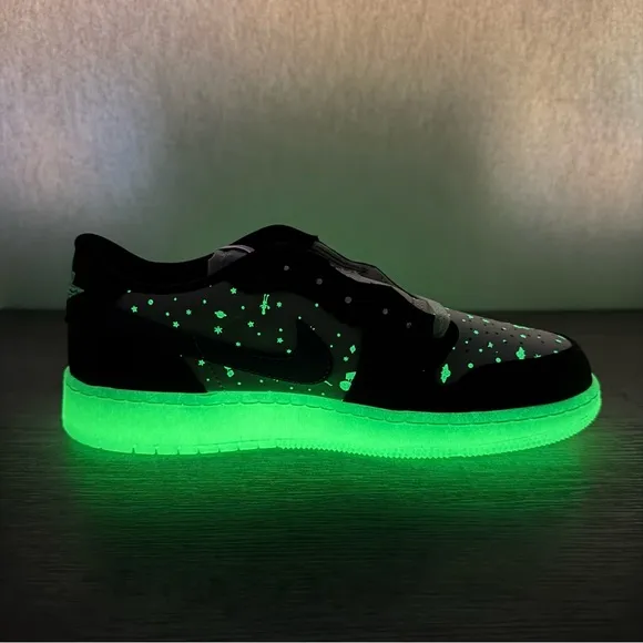 Nike Air Jordan 1 Low Glow-in-the Dark Shoes HF0410-001 women’s size 8