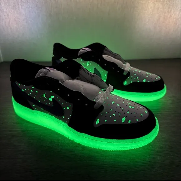 Nike Air Jordan 1 Low Glow-in-the Dark Shoes HF0410-001 women’s size 8