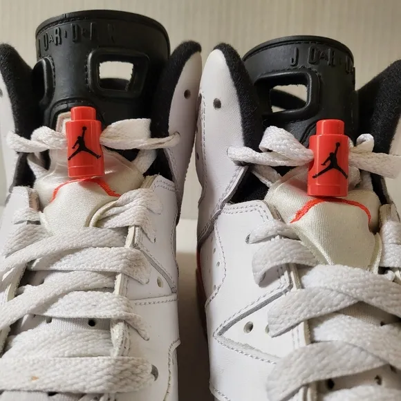 NIKE Air Jordan 6 Retro Kids Hi-Top White/ Red Infrared Sneakers Size 4y
