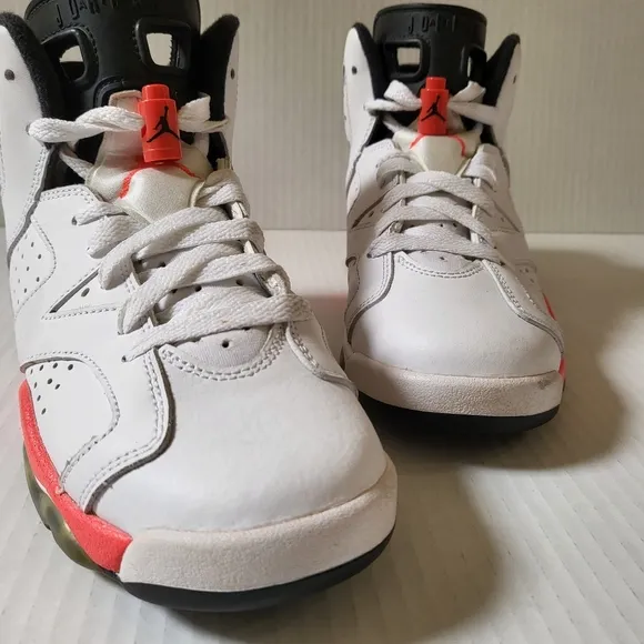 NIKE Air Jordan 6 Retro Kids Hi-Top White/ Red Infrared Sneakers Size 4y