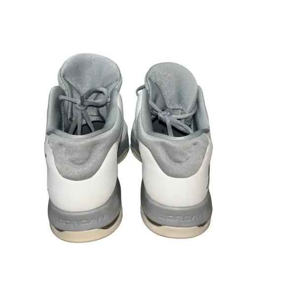 Nike Air Jordan Men's Size 11 Wolf Gray 5 AM Basketball Shoes Style 807546-100