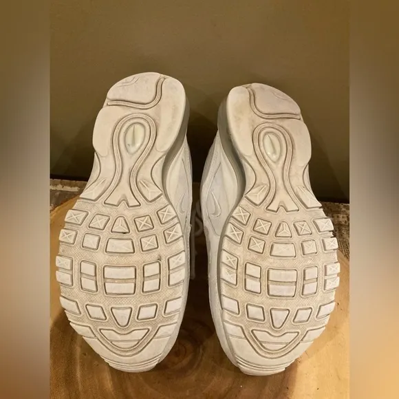 Nike Air Max 97 Shoes Size 4.5Y (Women Size 6) Triple White 921522-104