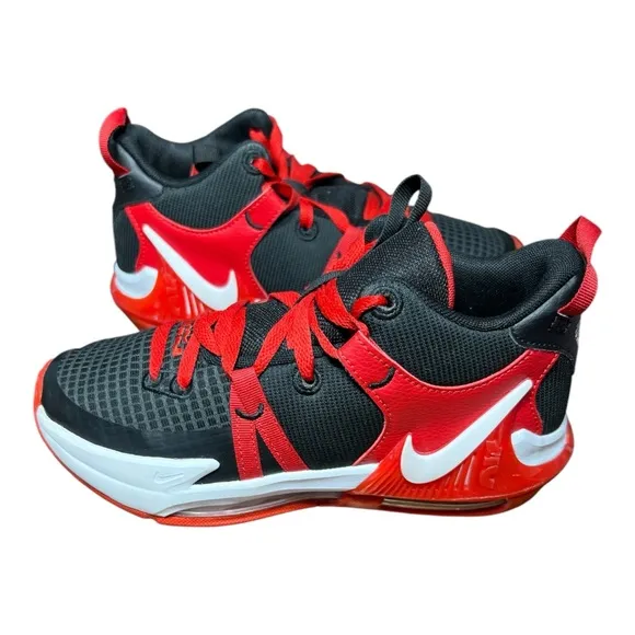 Nike Big Kids LeBron Witness 7| Basketball’Bred’ DM1123-005