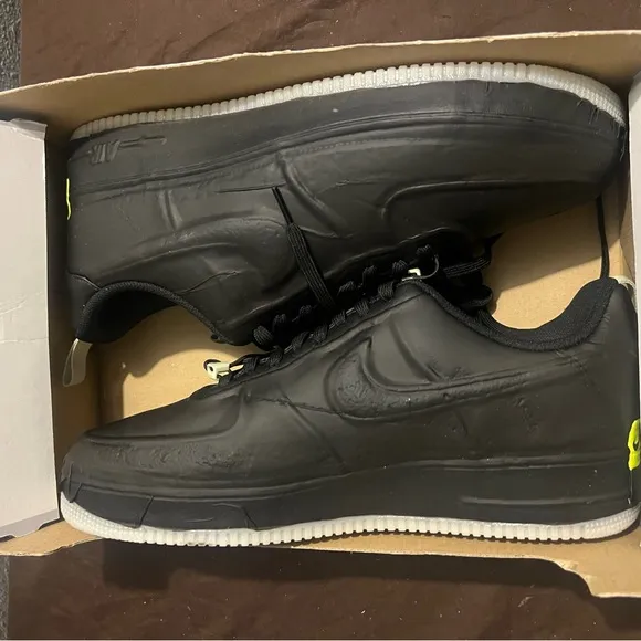 Nike Black Sneakers with Leather Upper a Midsole Air Force 1 Experimental Glow