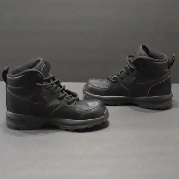 Nike Boots Hi-Top Boots