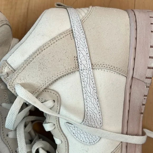 Nike Dunk Hi Retro size 10 Cracked Leather Salt Flats DV0822-100 Men's