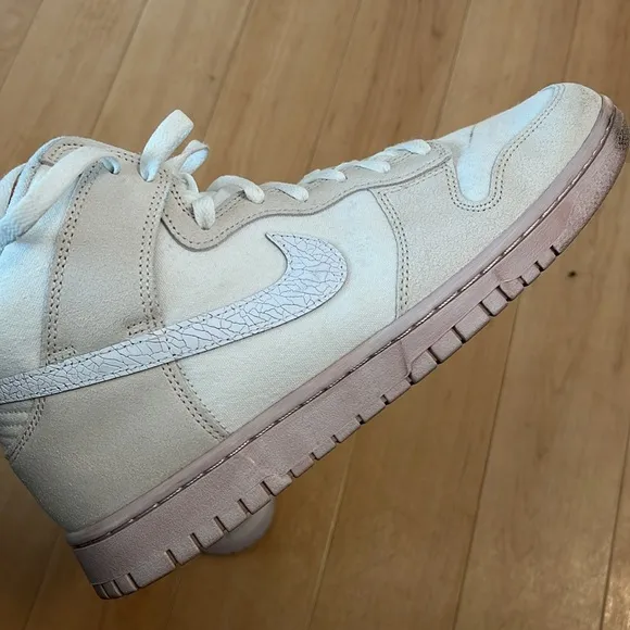 Nike Dunk Hi Retro size 10 Cracked Leather Salt Flats DV0822-100 Men's
