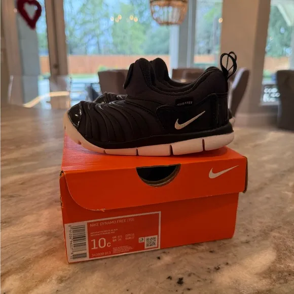 Nike Dynamo Free TD Sneaker