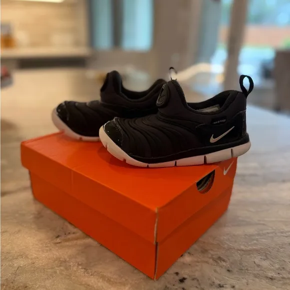Nike Dynamo Free TD Sneaker