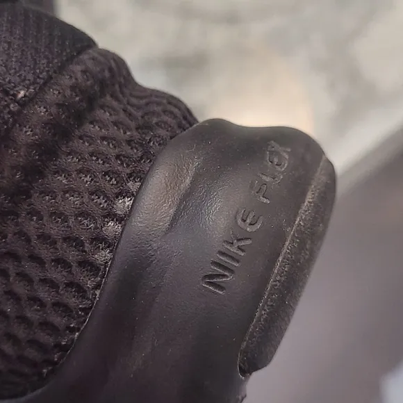 Nike FLEX TRAINERS BLACK ON BLACK 9