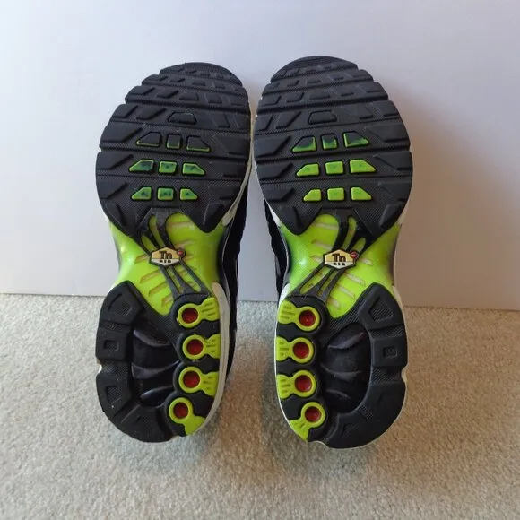 NIKE Kids Air Max‎ Plus I GS Black Volt  DM3264-001 Size 6.5Y