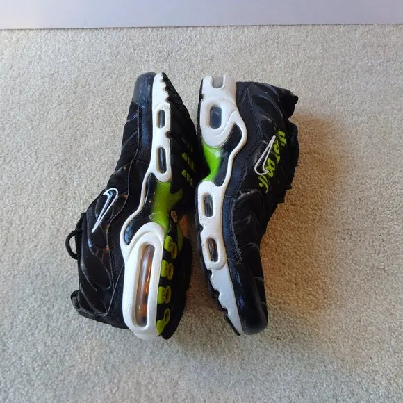 NIKE Kids Air Max‎ Plus I GS Black Volt  DM3264-001 Size 6.5Y