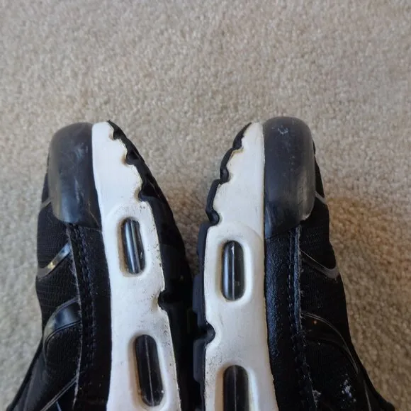 NIKE Kids Air Max‎ Plus I GS Black Volt  DM3264-001 Size 6.5Y