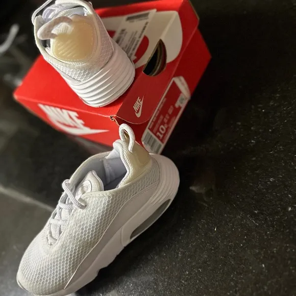 Nike Kids White Air Max 200 Shoes